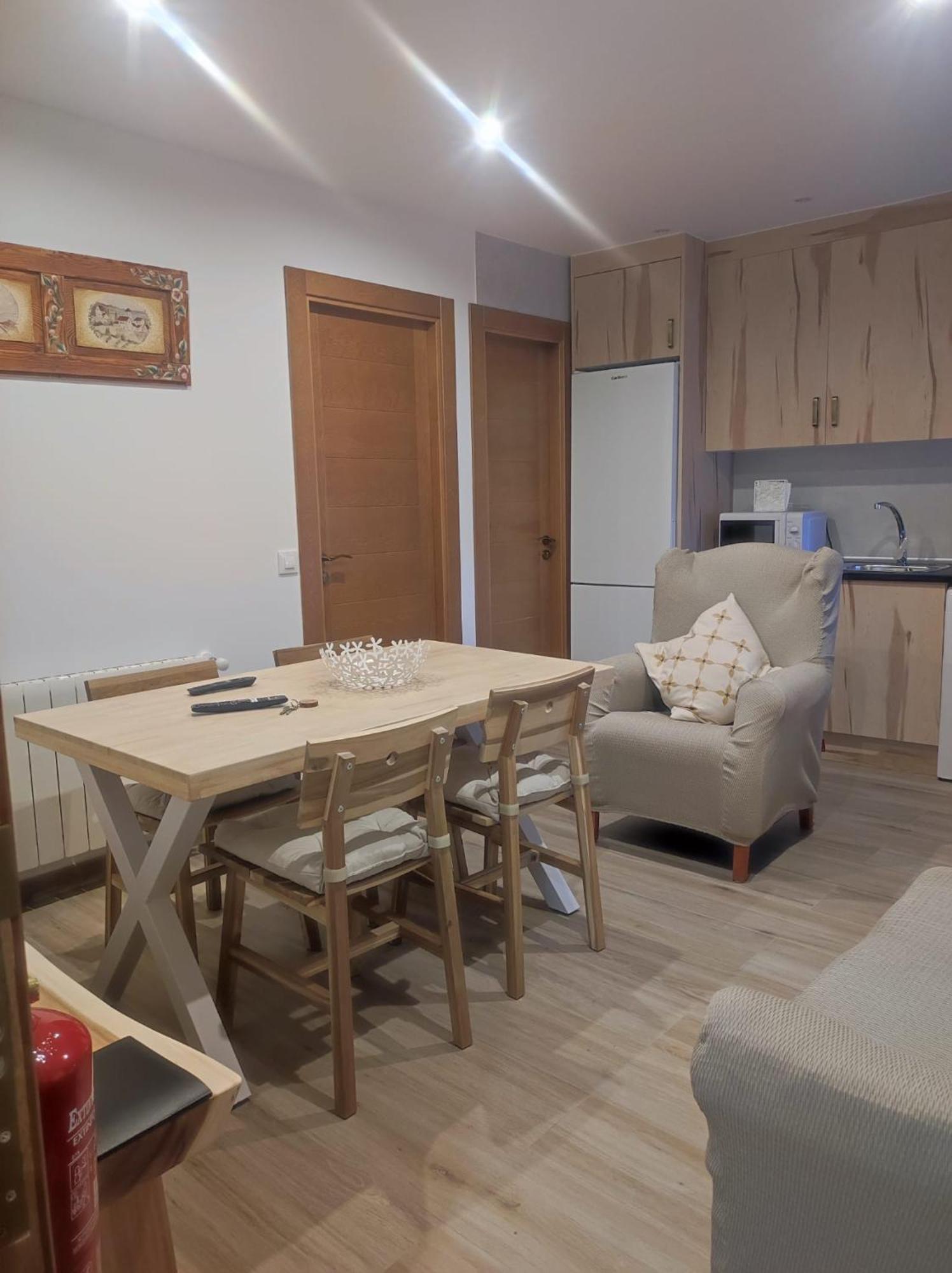 Apartamentos Sierra Y Mar Aldealengua De Pedraza Сегилья Экстерьер фото